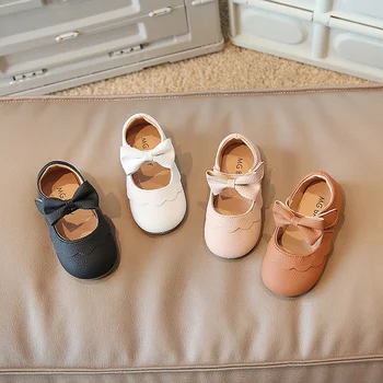 A primavera e o Outono Novo Bebê Sola Macia Único Sapatos de Bebê Andando Sapatos da Moda Arco Princesa Sapatos de Couro Sapatos de Crianças Meninas