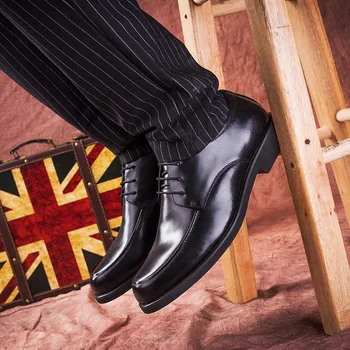 Clássicos Homens de Negócios Sapatos da Moda Elegante Formal de Casamento Sapatos de Homens Escorregar no Office Sapatos Oxford para os Homens de Preto 2021 Novo