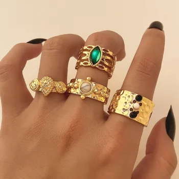 Design criativo 4Pcs/Set Cor de Ouro Ampliar Zircão Anéis de Dedo Para as Mulheres a Moda Hip Hop Exagerada Anel de Metal Estética da Jóia