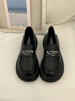 Novas Mulheres Sapatos de Plataforma Casual Feminino Sapatilhas Flats Dedo do pé Redondo Oxfords Slip-on Sapatos Com Pele Entope Vestido de Verão Preto Leat