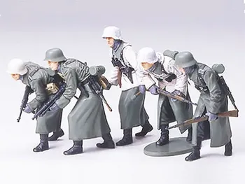 Tamiya 35256 Modelo Plástico da 1/35 Ataque alemão de Infantaria W/inverno artes Soldados Figuras Assembleia Modelo de Kits para o Passatempo de DIY
