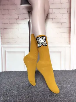 Venda quente do Estilo coreano de Moda Glitter Meias Mulheres M lantejoulas tendência de meias de algodão personalizado Cor dos Doces feitos à Mão Meias